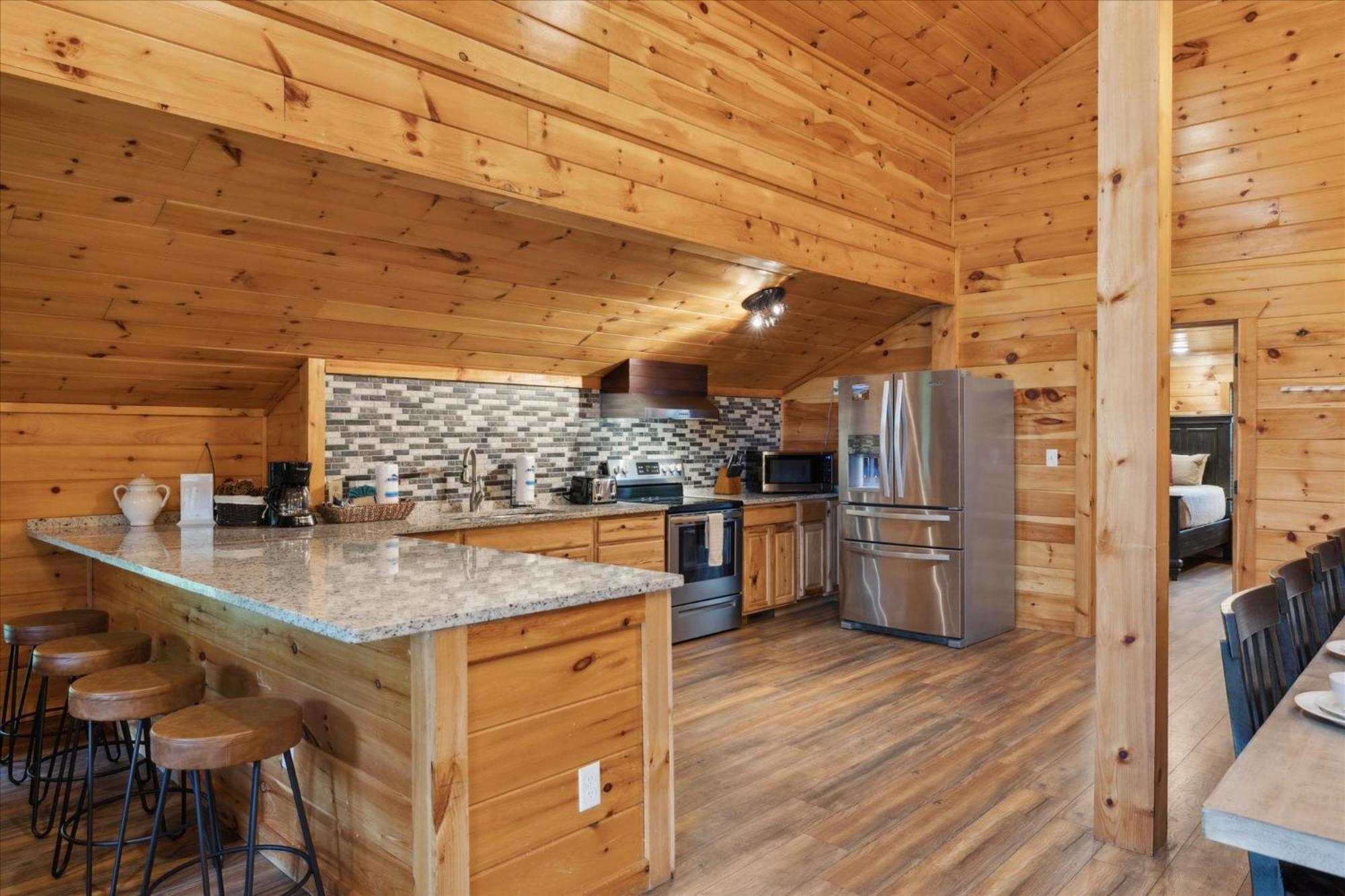 Hot Tub Fire Pit Game Room Theater Easy Access Sleeps 12 - Black Bear Lodge Пиджен-Фордж Экстерьер фото
