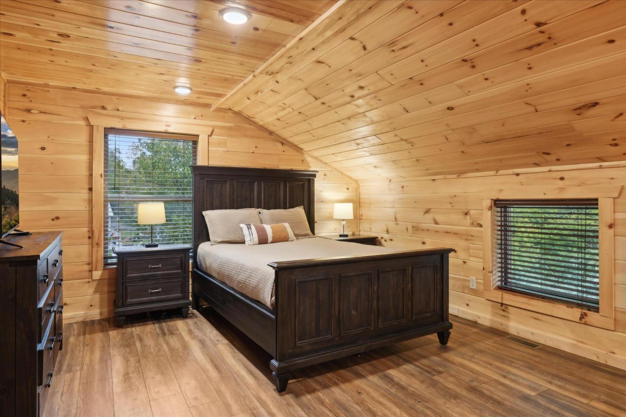 Hot Tub Fire Pit Game Room Theater Easy Access Sleeps 12 - Black Bear Lodge Пиджен-Фордж Экстерьер фото