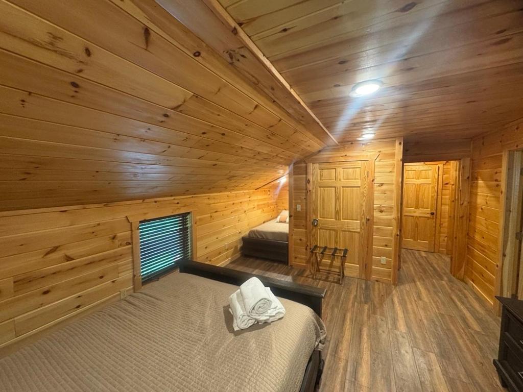Hot Tub Fire Pit Game Room Theater Easy Access Sleeps 12 - Black Bear Lodge Пиджен-Фордж Экстерьер фото