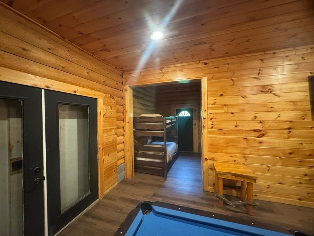 Hot Tub Fire Pit Game Room Theater Easy Access Sleeps 12 - Black Bear Lodge Пиджен-Фордж Экстерьер фото